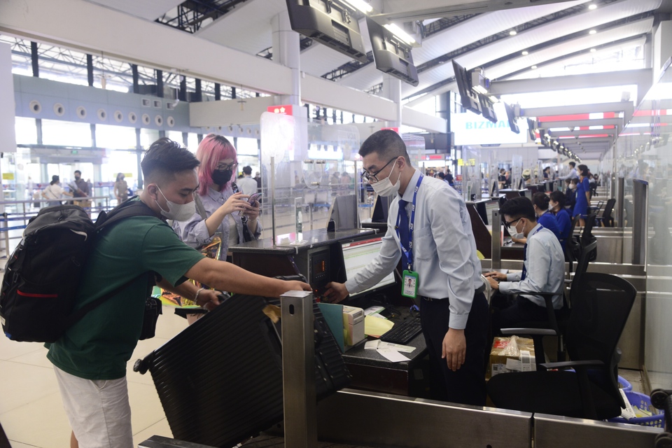 Hanoi airport sees record international passenger traffic