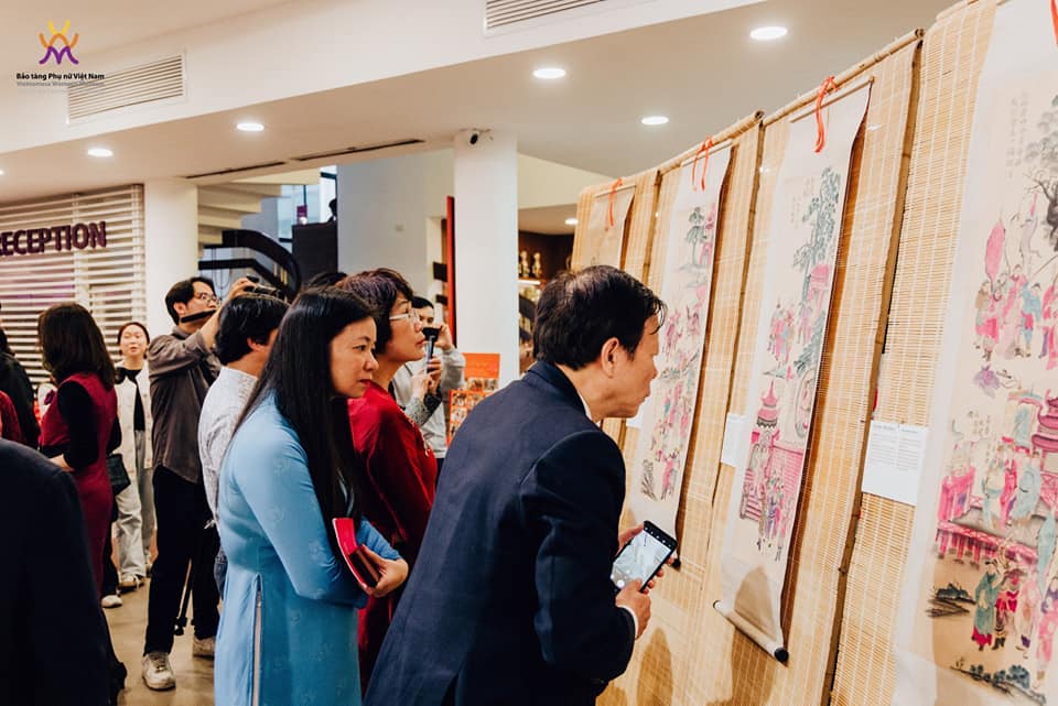 Narrative Hang Trong paintings on display in Hanoi