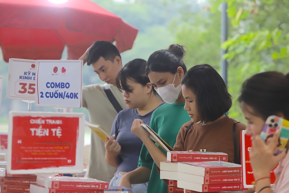 250 publishing brands gather at Hanoi Book Fair