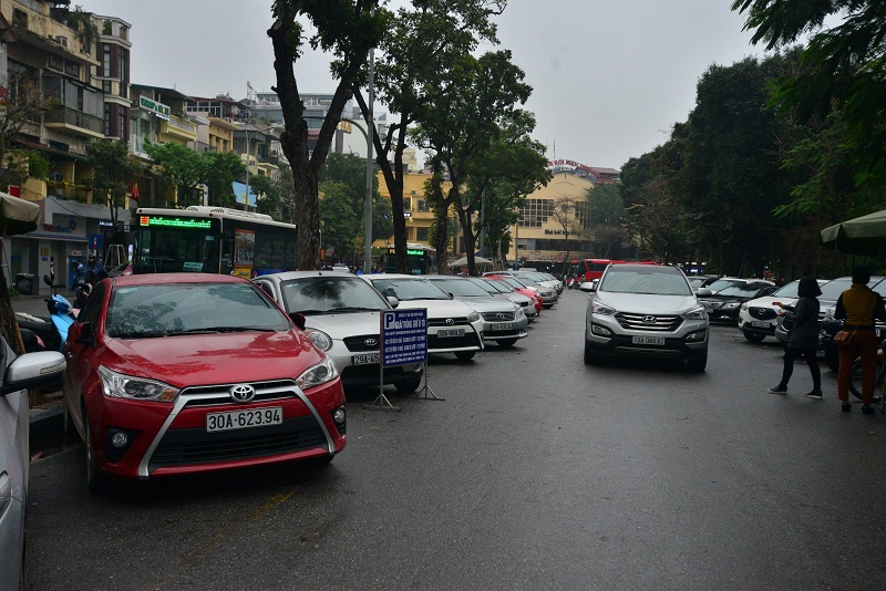 Private investors: Key to build more parking lots in Hanoi