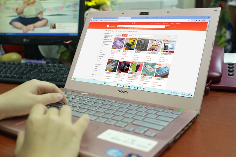 Hanoi earns nearly US$390m from taxing e-commerce 