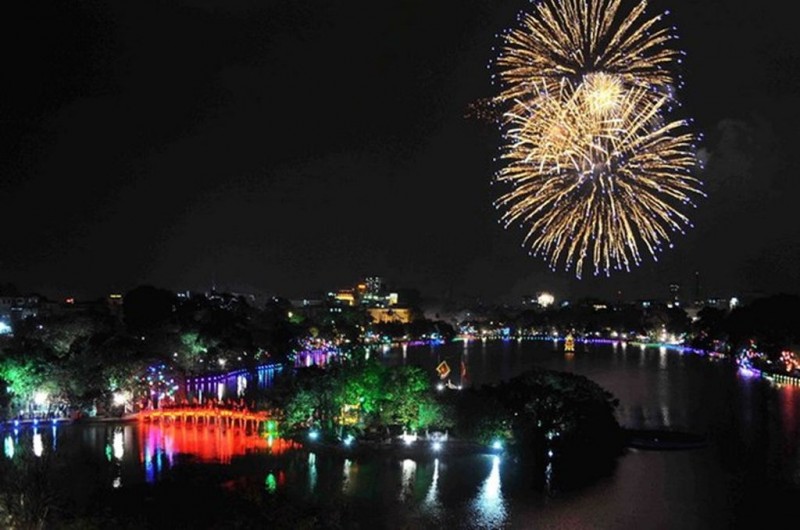 Hanoi celebrates 70th Anniversary of Liberation Day with dazzling fireworks