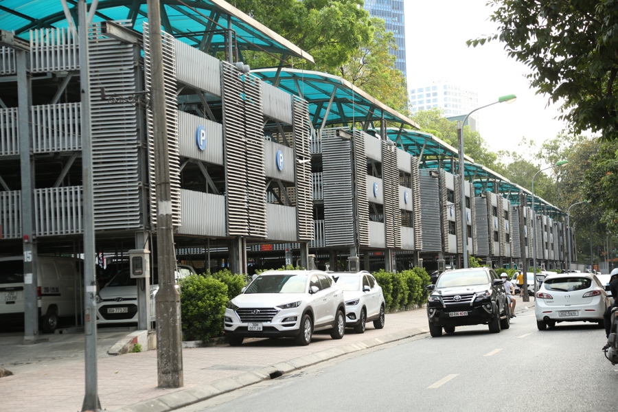 Hanoi to host  dialogue on  challenges of social housing and car parks