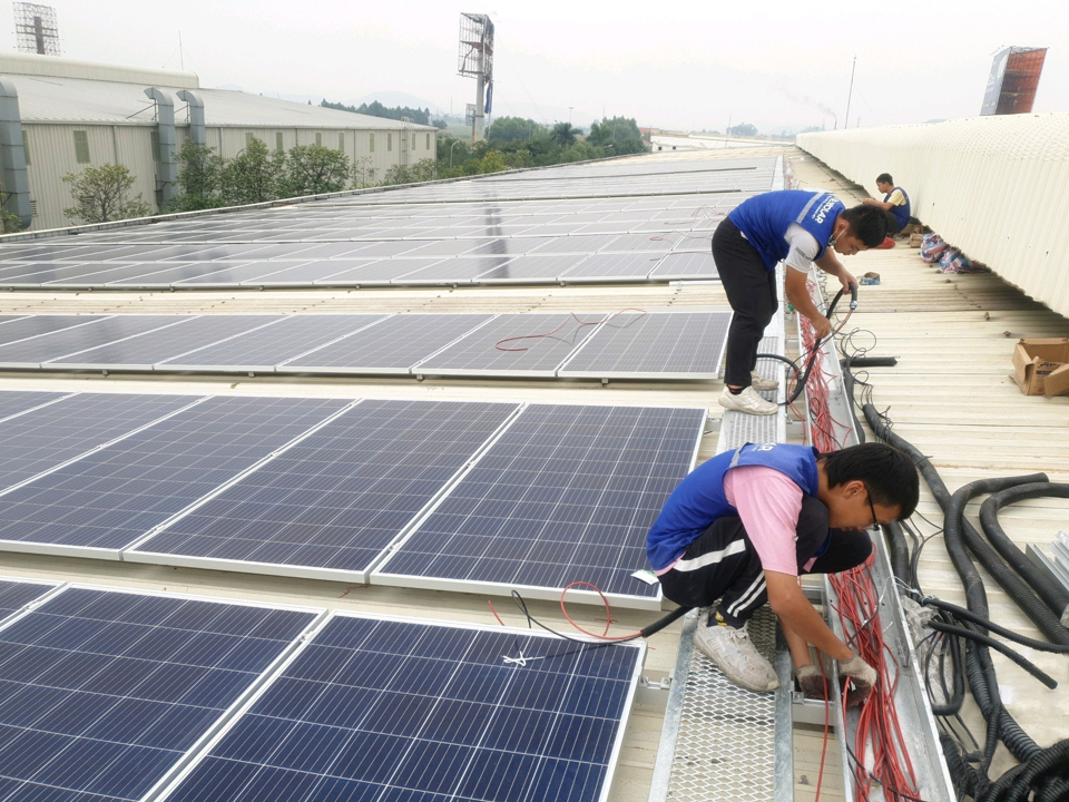 Price of self-generated rooftop solar power proposed for Vietnam's sole power distributor 