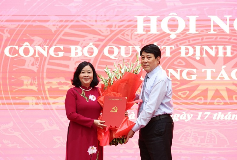  Bui Thi Minh Hoai appointed Secretary of Hanoi Party Committee