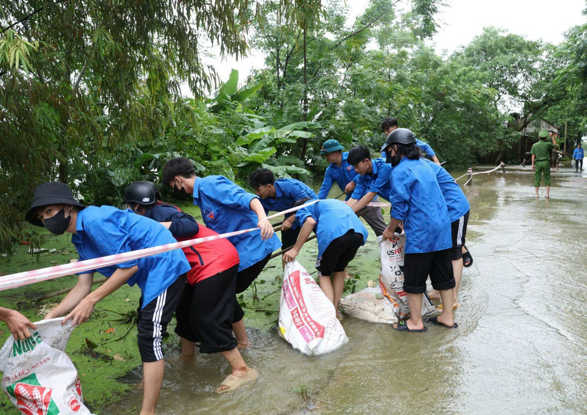 Hanoi needs flexible approach to flooding: Mayor