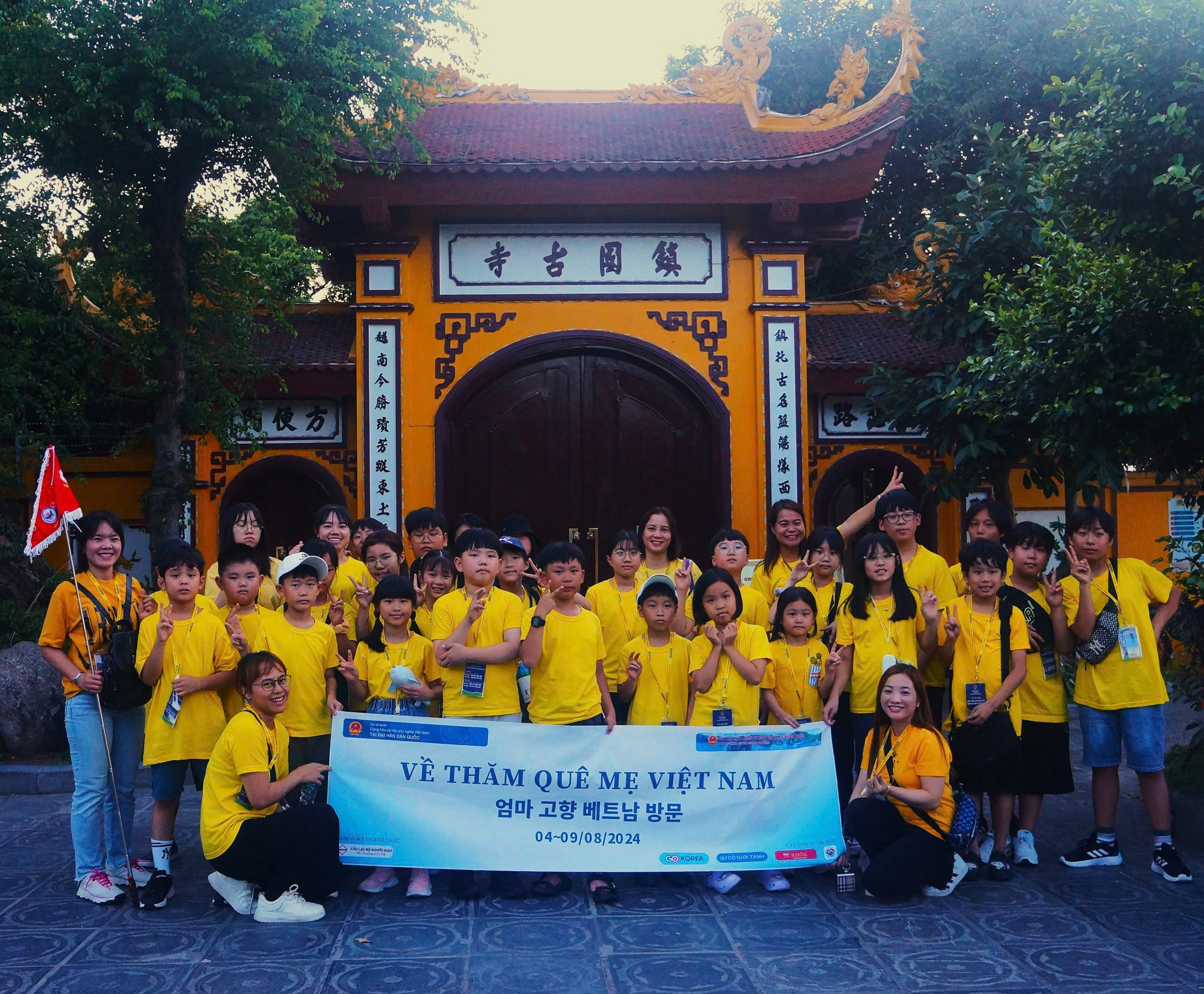 Vietnamese-Korean children enjoy their “back to the Motherland” trip