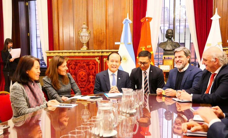 Hanoi, Buenos Aires eye stronger local-to-local relations