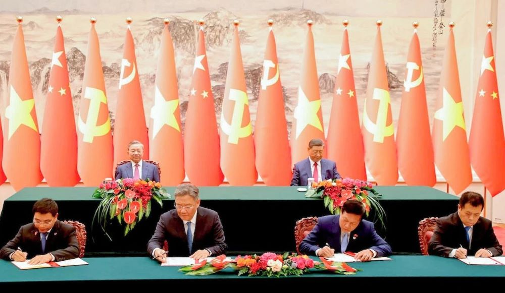 Vietnam, China ink 14 agreements during To Lam’s visit