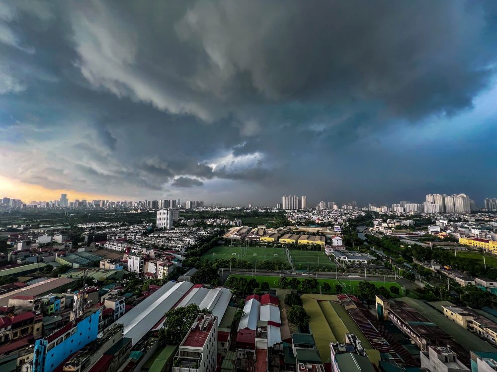 Hanoi schools on alert for Typhoon No. 3