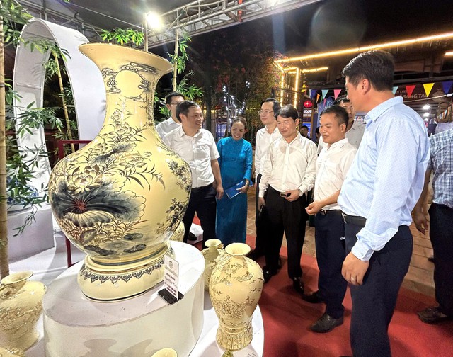 Eco-friendly initiatives bolster sustainable practices in Hanoi's ceramics industry