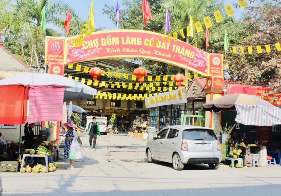 Plan to boost tourism in Hanoi's Bat Trang Village awaits approval