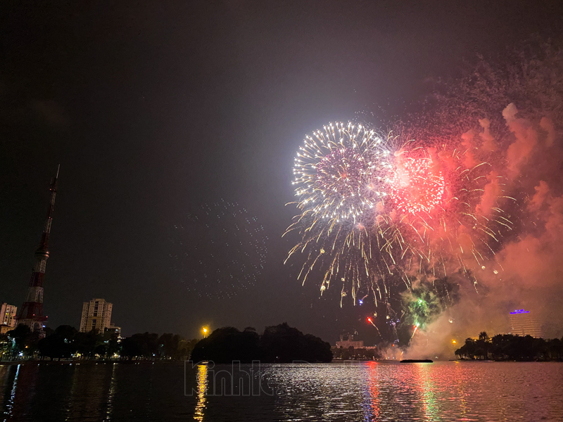 Hanoi calls off firework displays to support storm-hit people