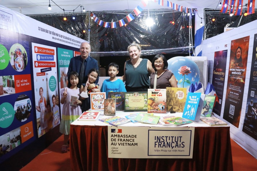 Hanoi Book Festival 2024 kicks off at Hoan Kiem District pedestrian zone