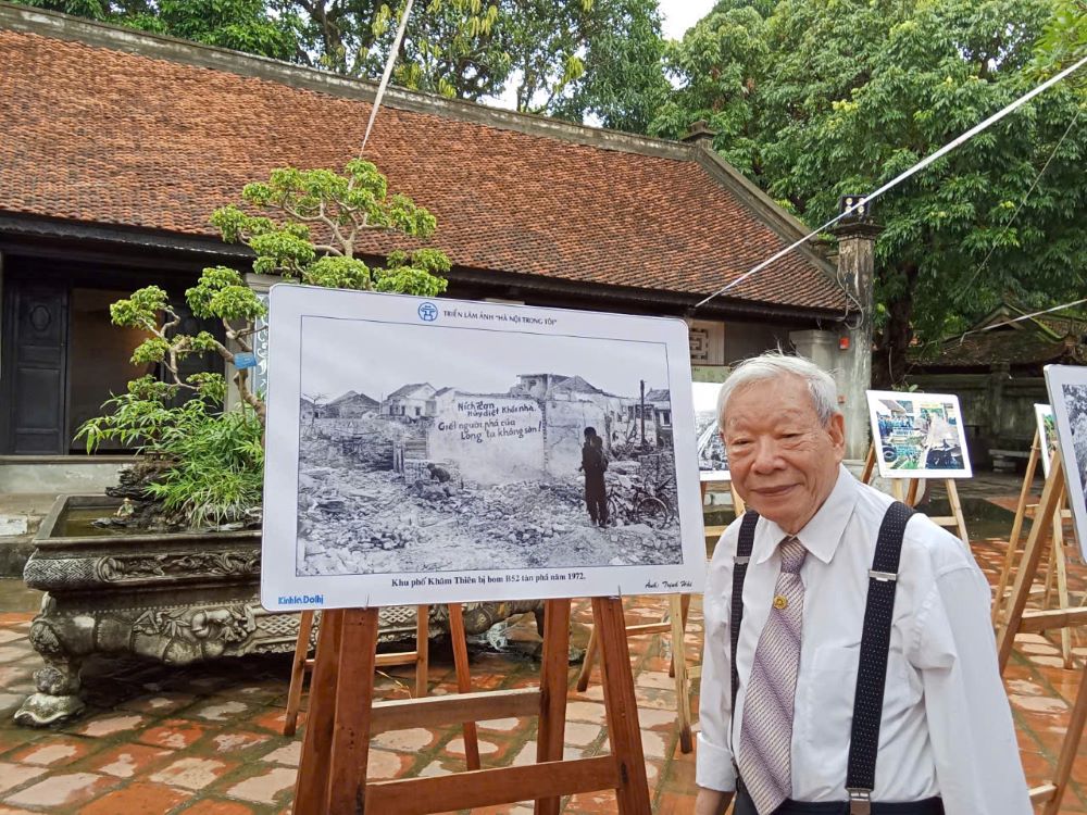 “Hanoi in My Heart”: The love for Hanoi through the lens of elderly photographers