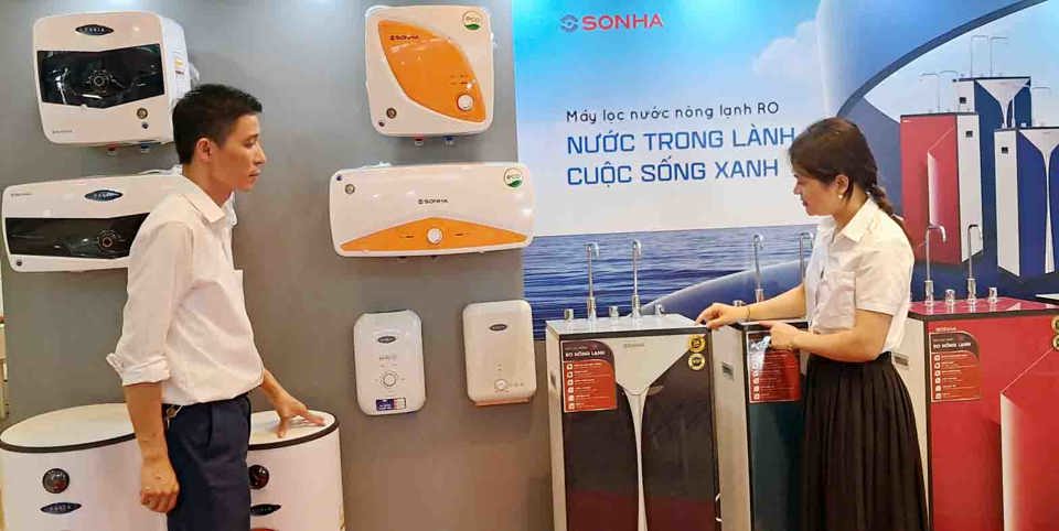 Exhibition promotes Hanoi's key industrial products