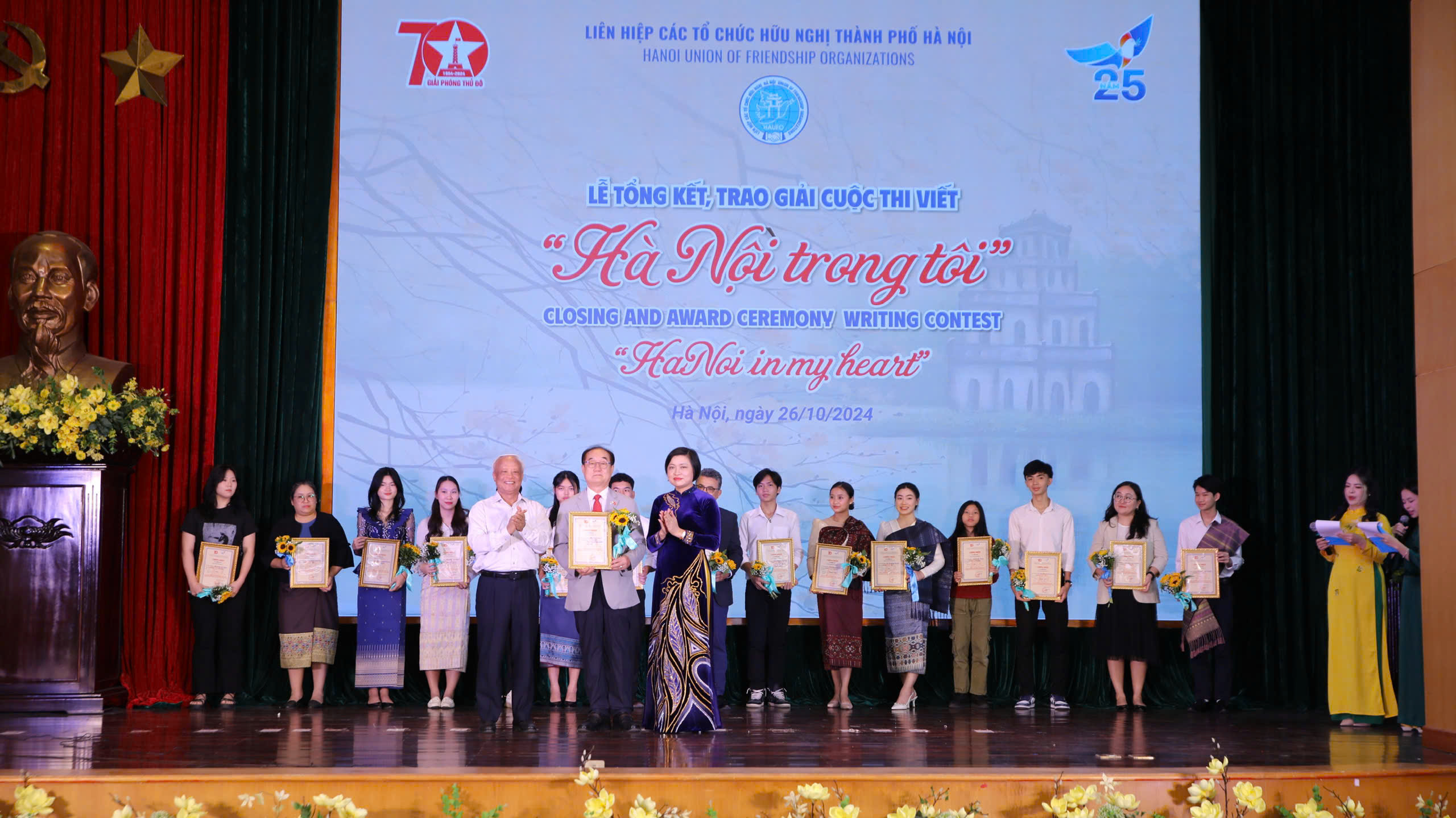 South Korean professor wins special prize in Hanoi writing contest