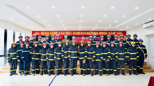 Elite firefighting and rescue teams set up in Hanoi