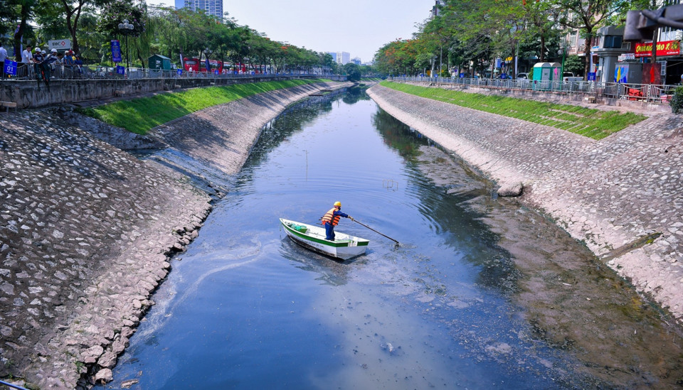 Hanoi seeks to revitalize To Lich River