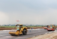 Runway upgrade at Vietnam's 2 busiest airports must be finished before year-end