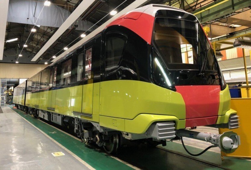 First train of Hanoi’s second metro line arrives in Vietnam