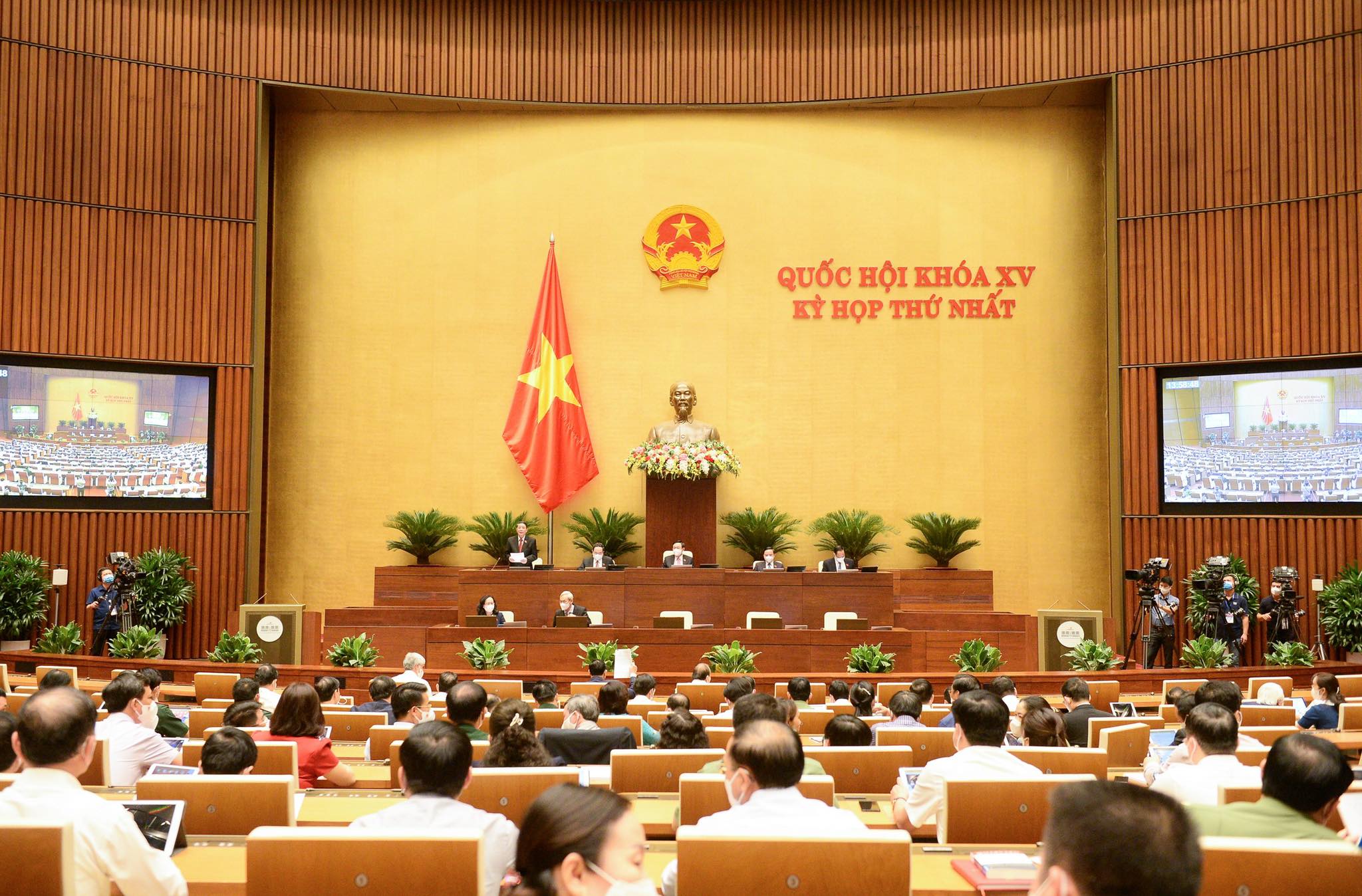 Vietnam parliament approves plan to borrow US$134 billion in next 5 years