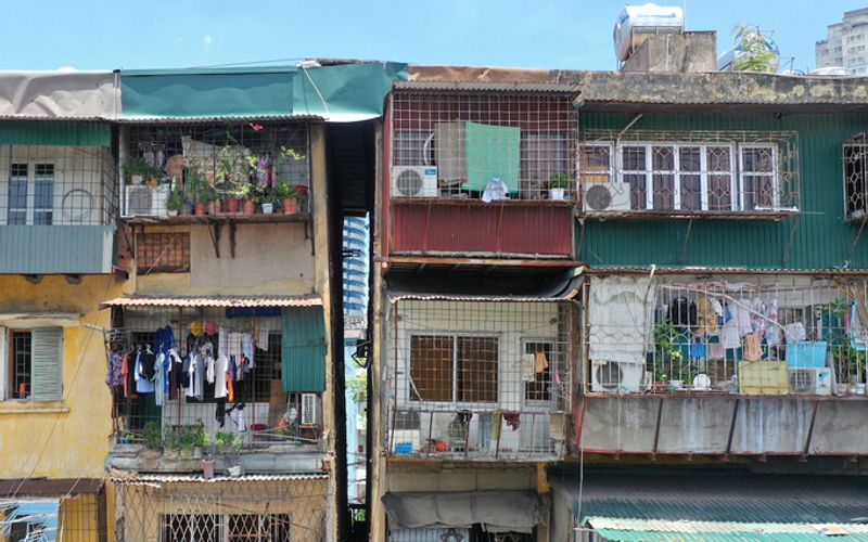 Some 70 investors register to renovate degraded condominiums in Hanoi