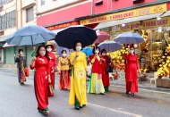 Hanoi women promote Vietnamese traditional dress 