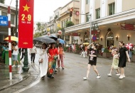 Vietnamese enjoy five-day National Day holiday