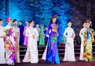 Ambassadors' spouses perform ao dai parade at Thang Long Imperial Citadel