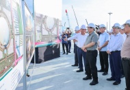 Prime Minister urges quick construction of National Exhibition Center