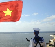 Vietnam should be tougher in South China Sea issue: Int'l experts