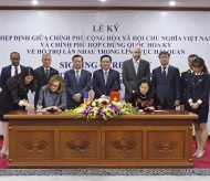 Vietnam, US sign agreement on customs cooperation