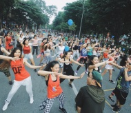 Public dance rocks up Hanoi pedestrian zone every weekend