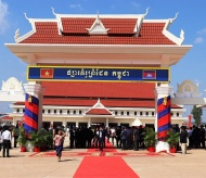 1st Vietnam-Cambodia border market opens 