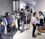 Covid-19 puts Vietnamese fashion retailers to the test