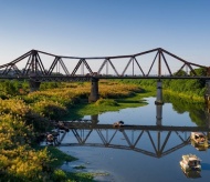 Vietnam’s impressive bridges attract tourists