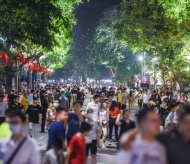 Hanoi walking street bustling again after weekend reopening