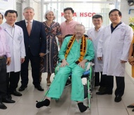 British Covid-19 patient returns home after miraculous recovery in Vietnam