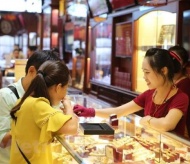 Vietnam gold prices hit all-time high amid Covid-19 resurgence