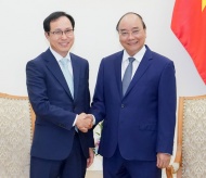 PM expects Vietnam to remain Samsung’s global strategic production hub