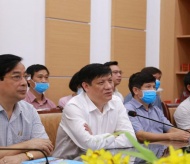 Four leading experts join treatment of critical Covid-19 patients in Vietnam