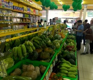 Vietnamese consumers prioritize buying preventive, essential products