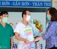 Last patient discharged from hospital, Danang free of Covid-19