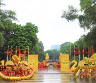 Dragon Dance Festival spices up Hoan Kiem lake pedestrian space 