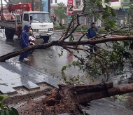 Storm Etau weakens, another typhoon looms in South China Sea