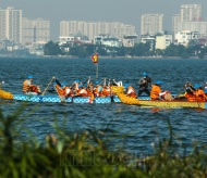 Hanoi Dragon Boat Racing Festival attracts participation of foreign organizations 