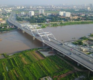 Inner-city bridges create new Hanoi urban facelift