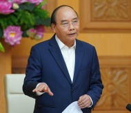 PM Phuc urges local textile firms to play active role in global fashion industry