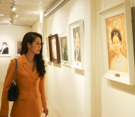 The beauty of Vietnamese outstanding women in paintings